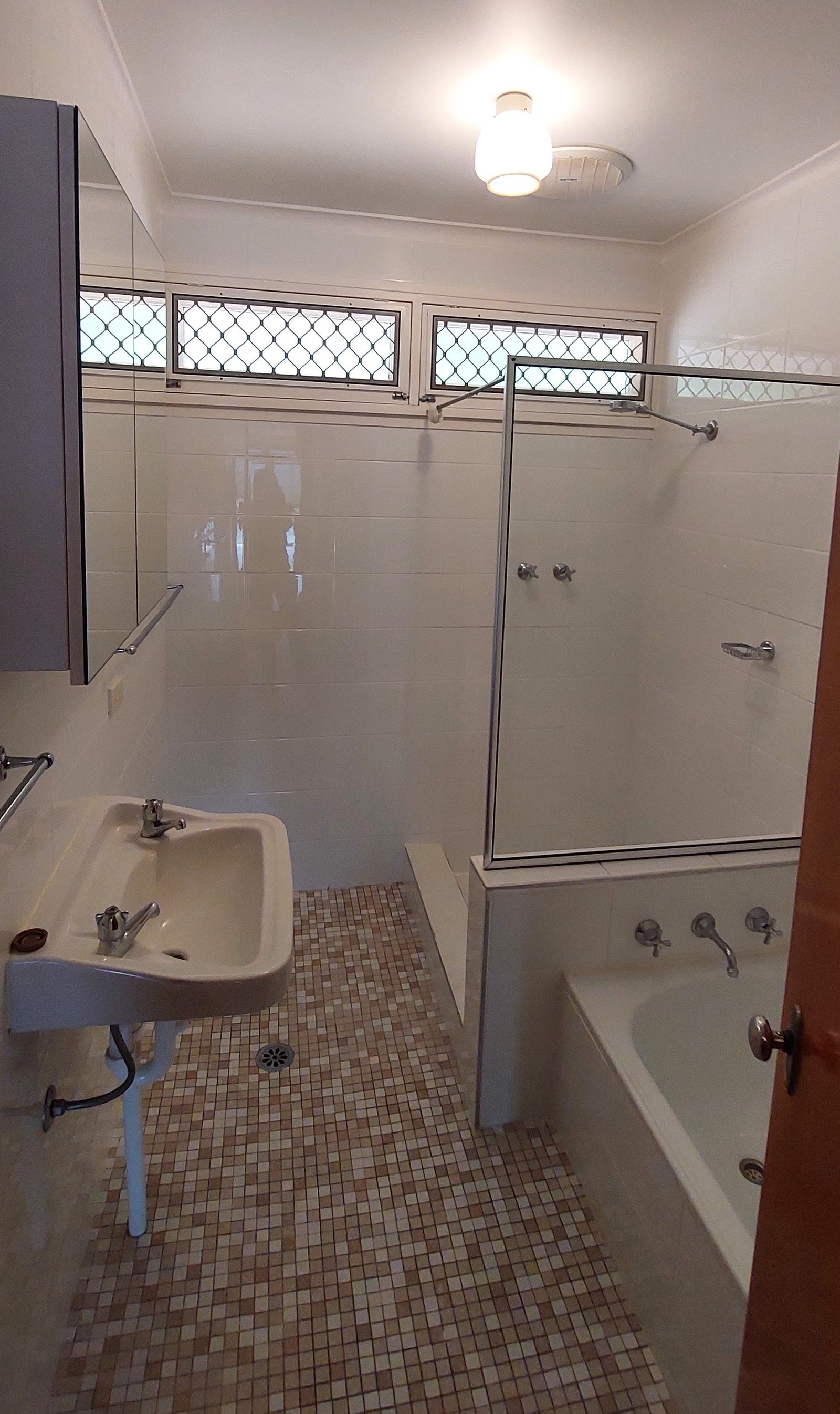 57 Lambie Street TUMUT 10