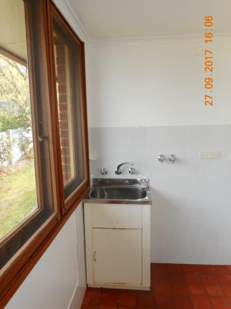 57 Lambie Street TUMUT 9