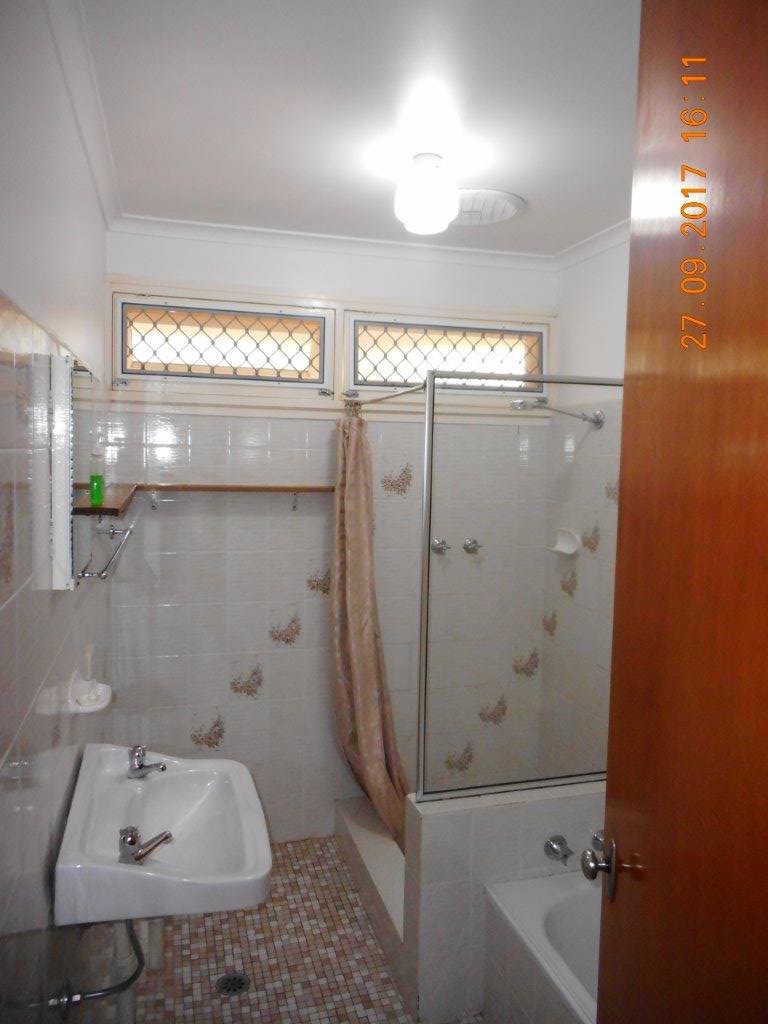 57 Lambie Street TUMUT 14