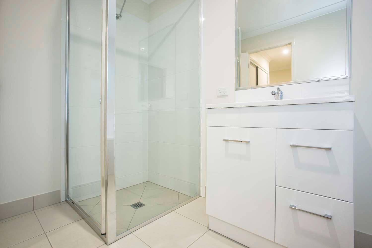 57 Macarthur Drive CANNONVALE 16