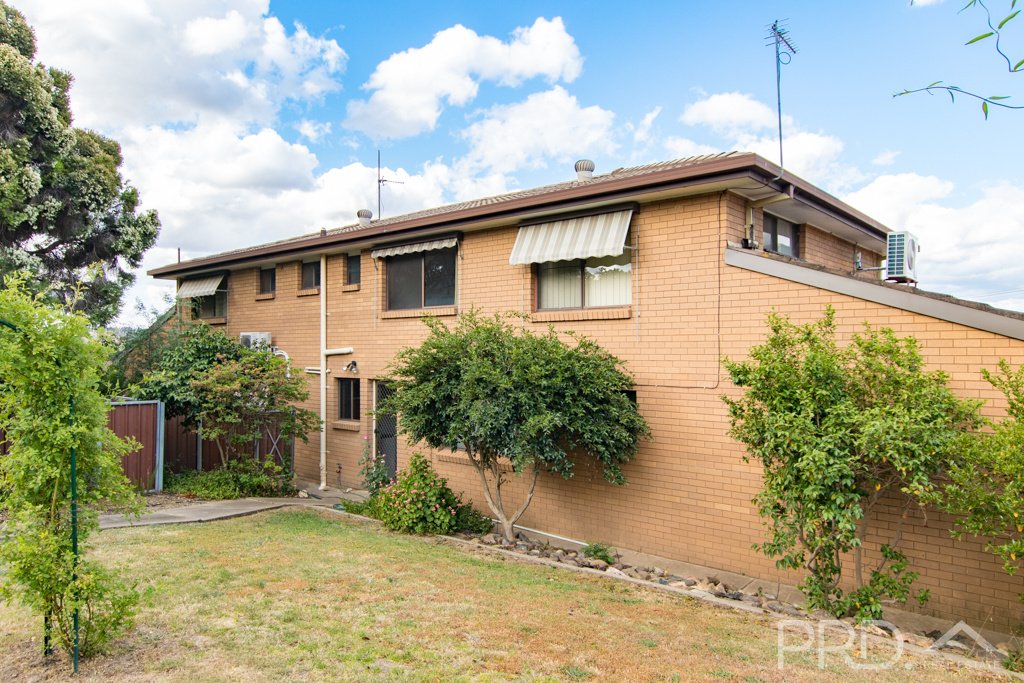5/7 Mangaroo Avenue TUMUT 12