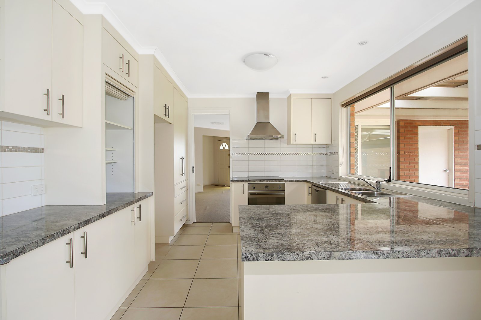 57 Mayfair Drive WEST WODONGA 3