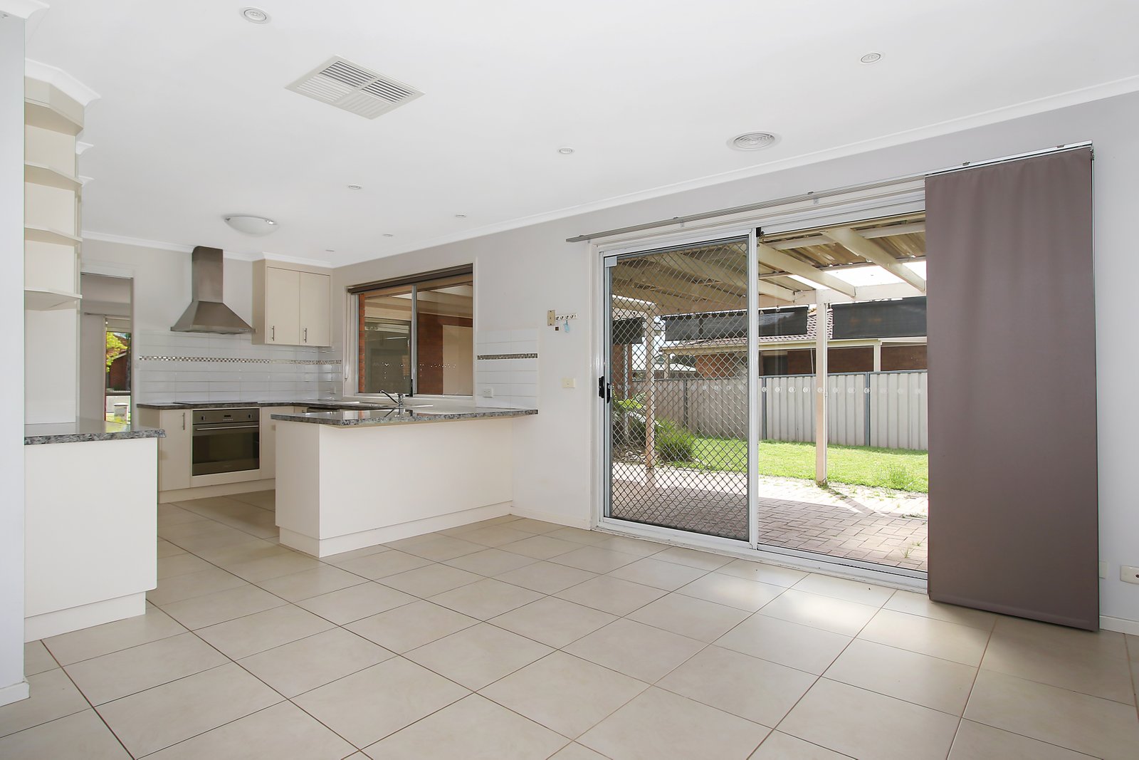 57 Mayfair Drive WEST WODONGA 4