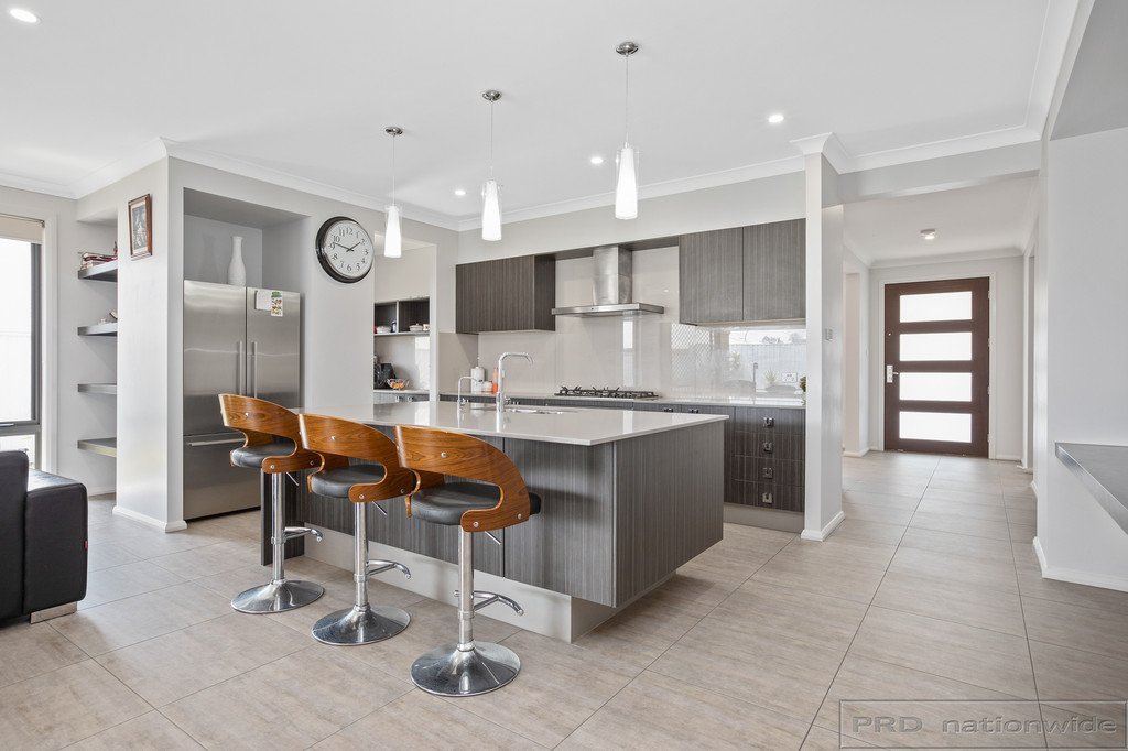 57 McKeachie Drive ABERGLASSLYN 2