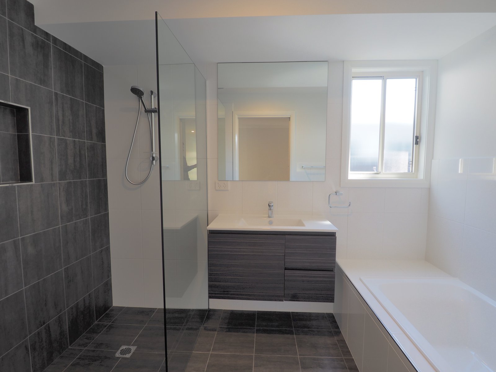 57 Mimiwali Drive BONVILLE 13