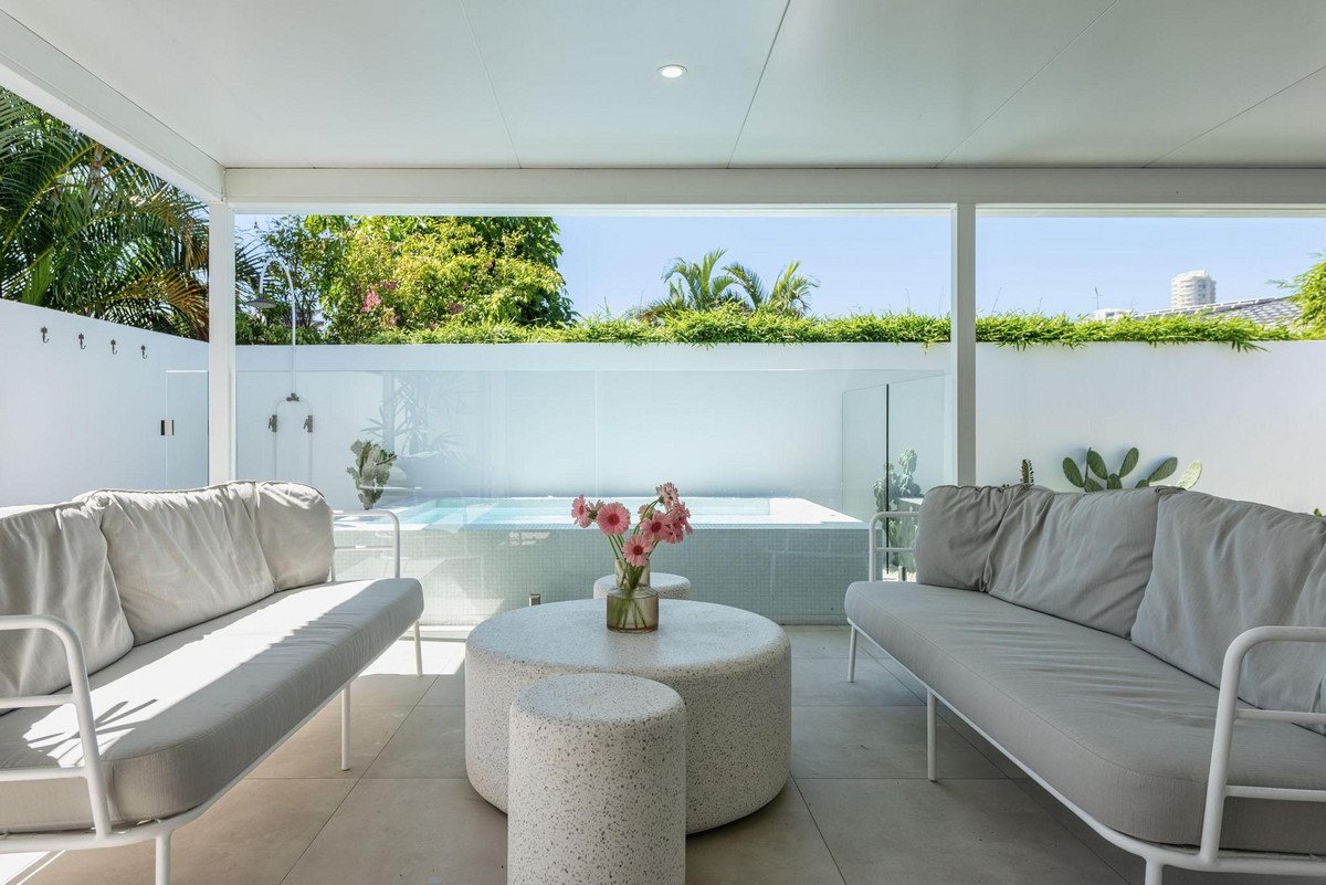 57 Nobby Parade Miami 8