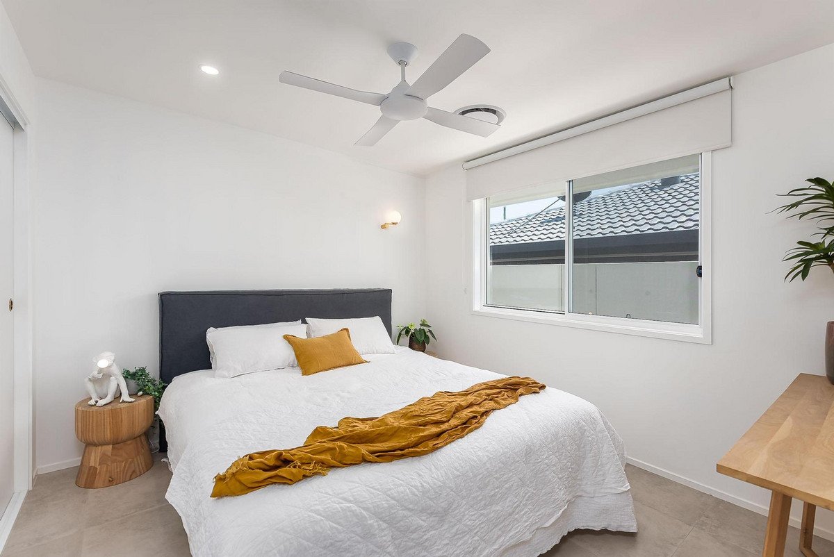 57 Nobby Parade Miami 30