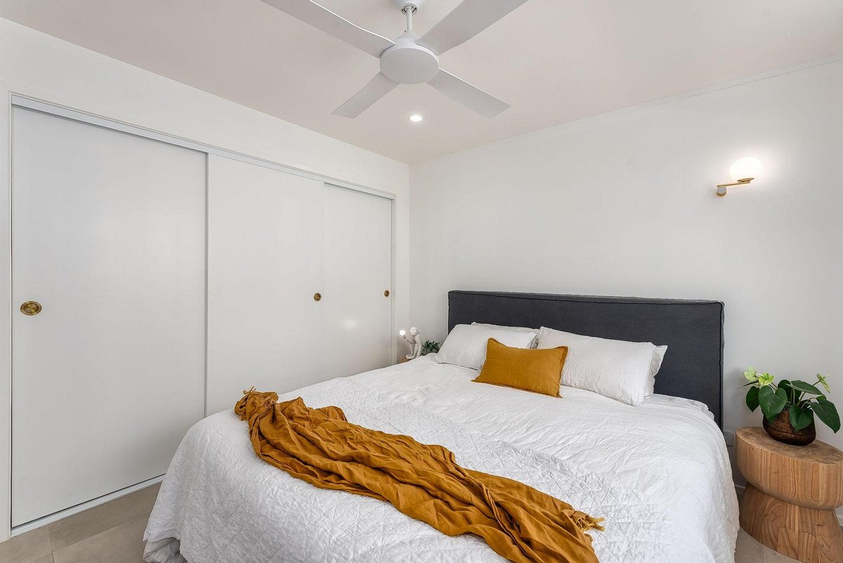 57 Nobby Parade Miami 31