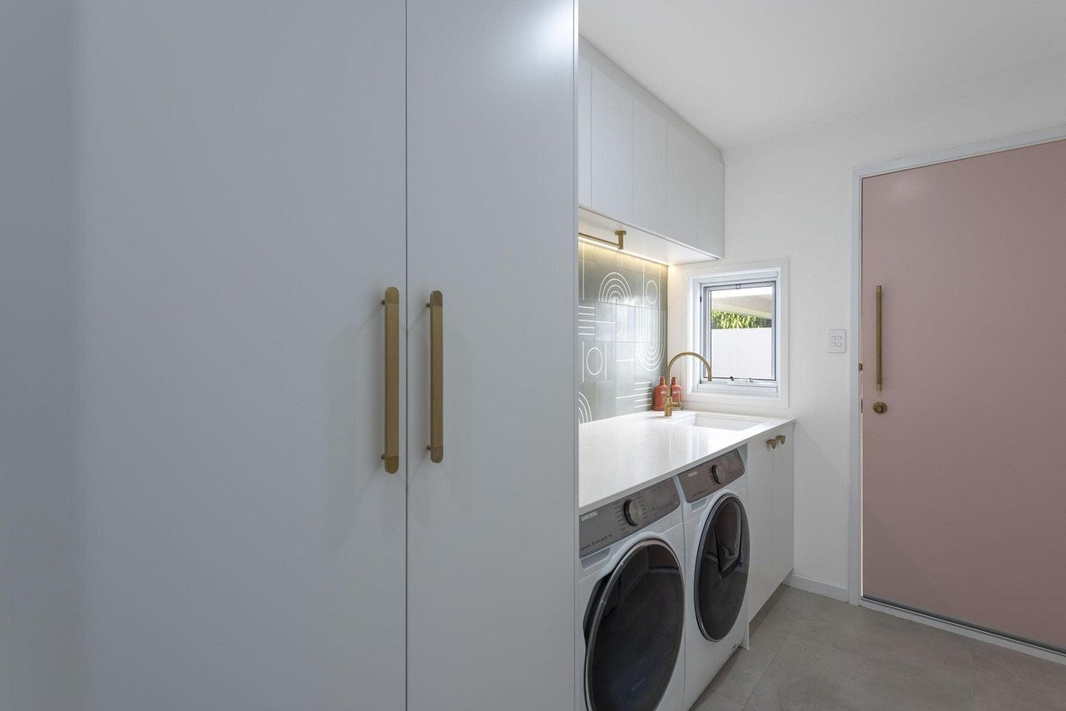 57 Nobby Parade Miami 22