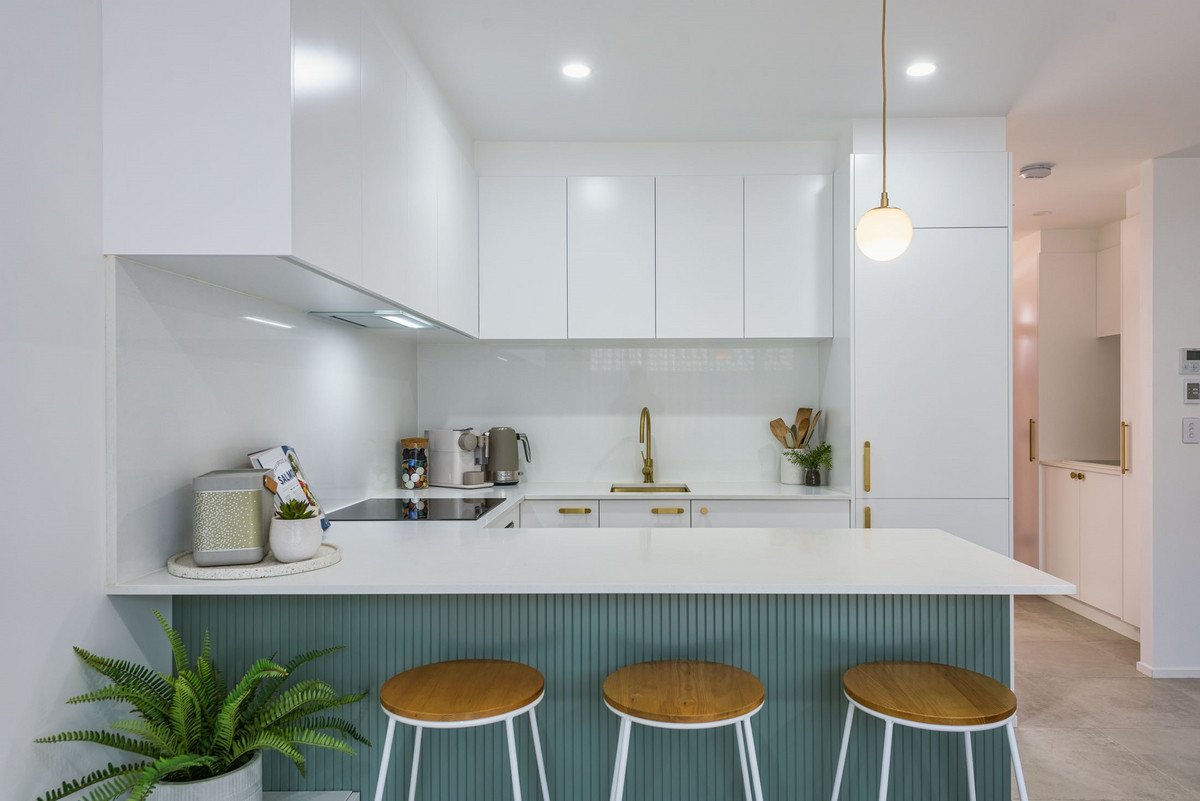 57 Nobby Parade Miami 24