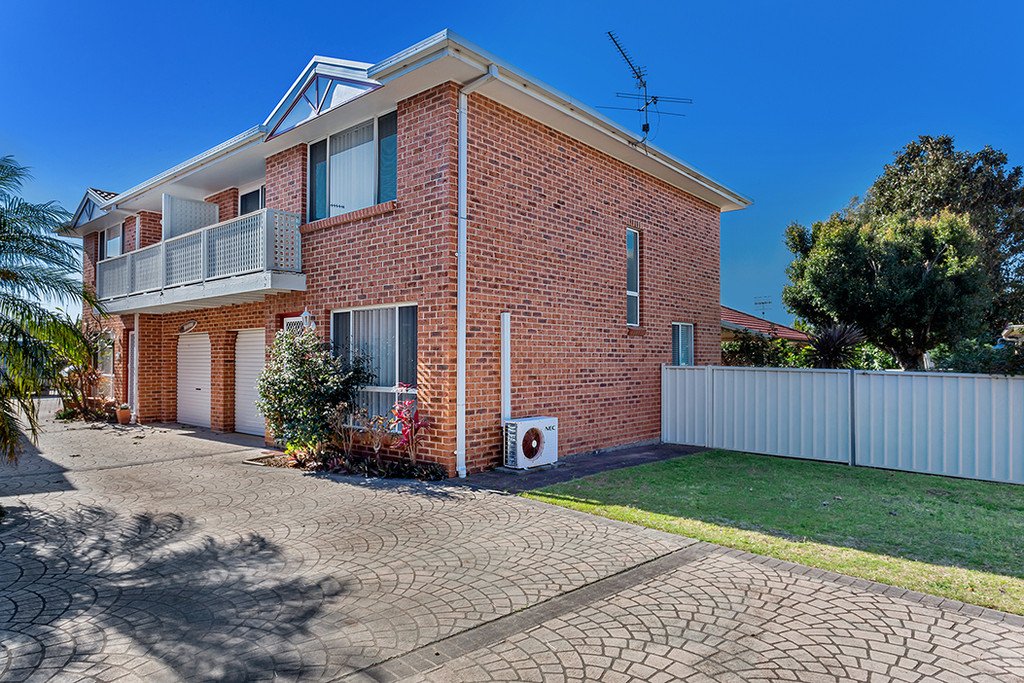 5/7 Reef Close FINGAL BAY 1