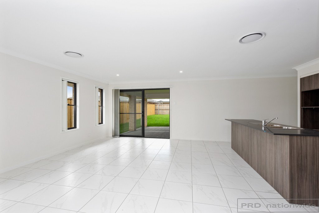 57 Sandpiper Circuit ABERGLASSLYN 5