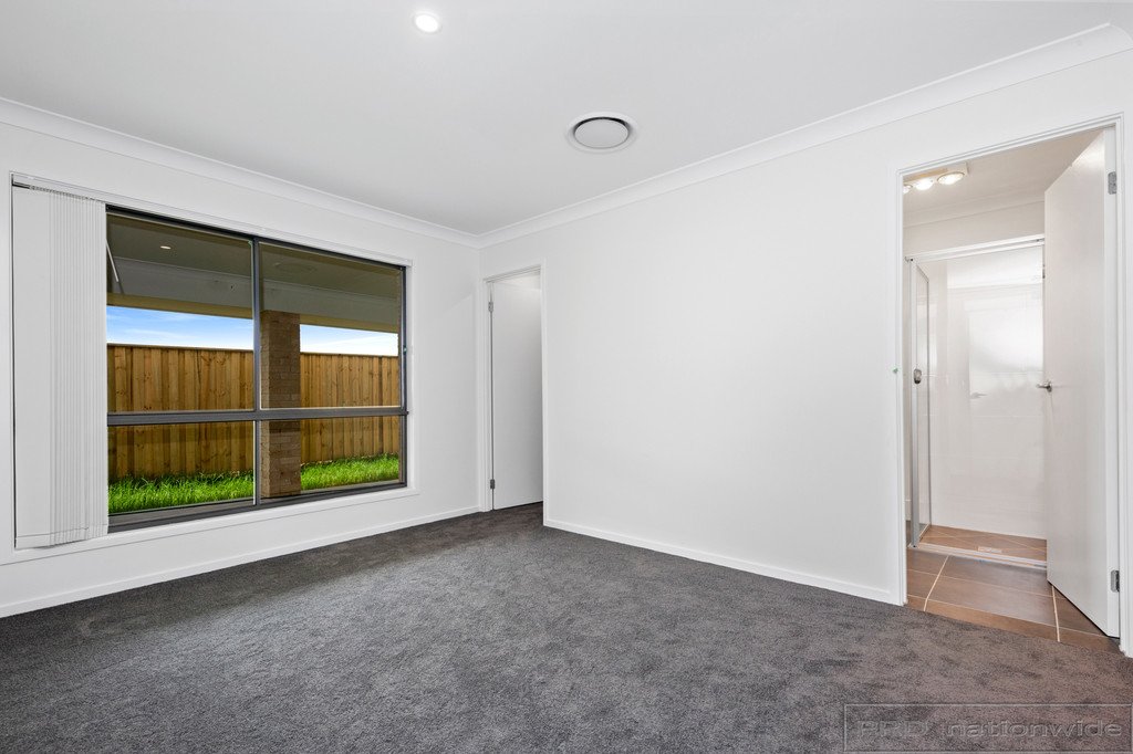 57 Sandpiper Circuit ABERGLASSLYN 6