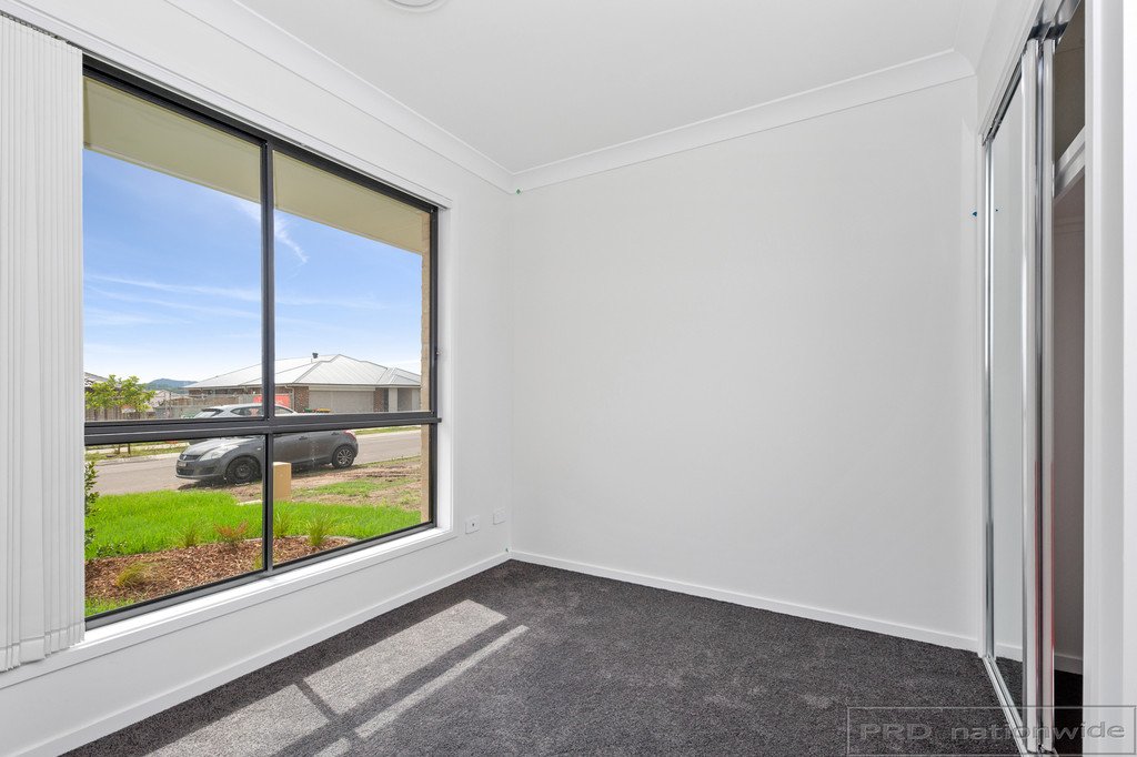 57 Sandpiper Circuit ABERGLASSLYN 7