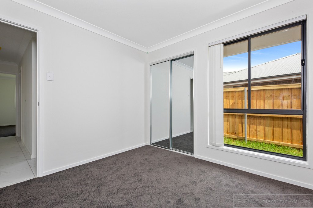 57 Sandpiper Circuit ABERGLASSLYN 8