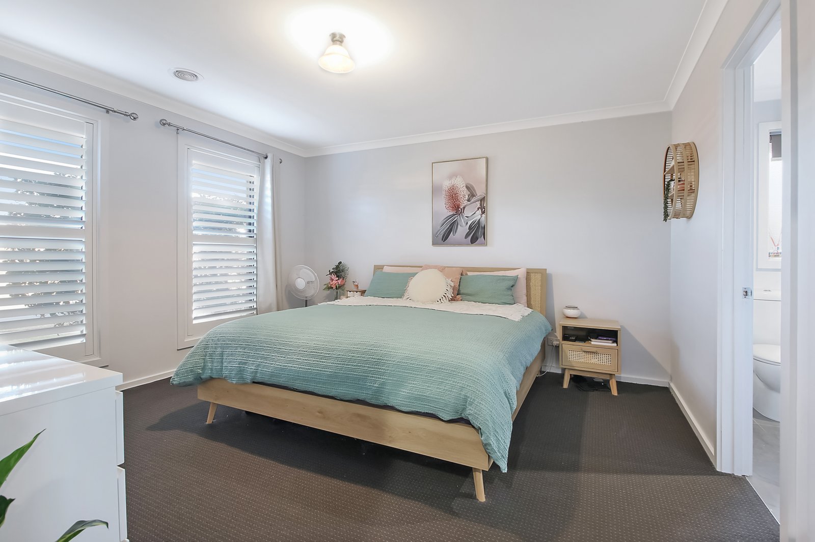 57 Songlark Crescent THURGOONA 8