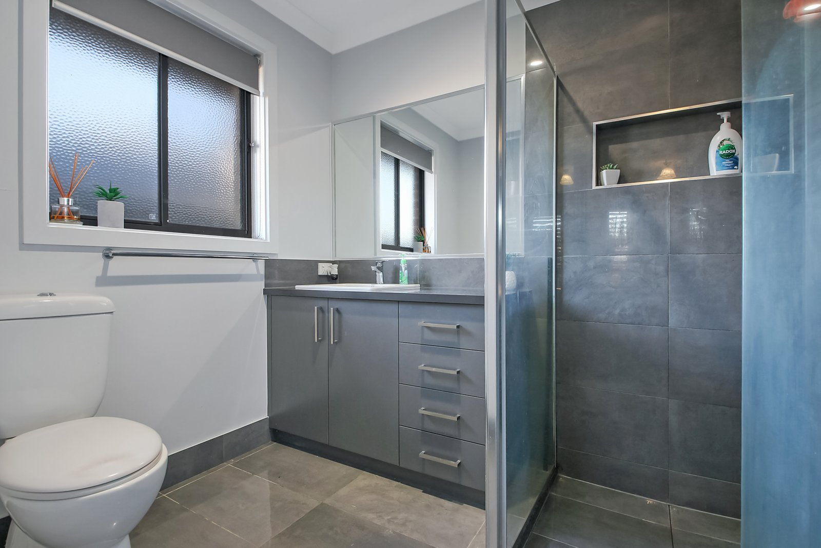 57 Songlark Crescent THURGOONA 9