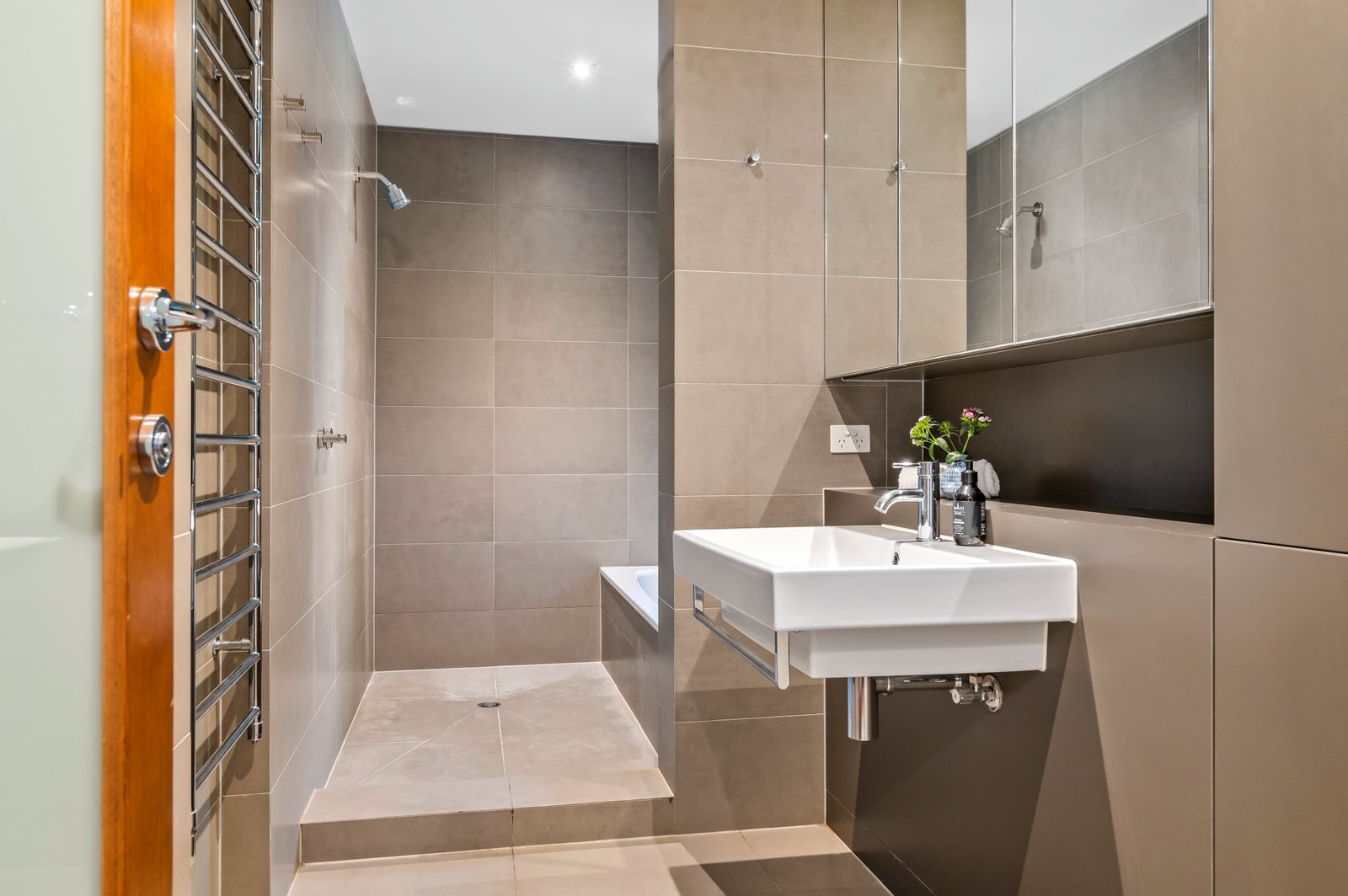 Real Estate and Property in 57 Tivoli Road Road, South Yarra, VIC