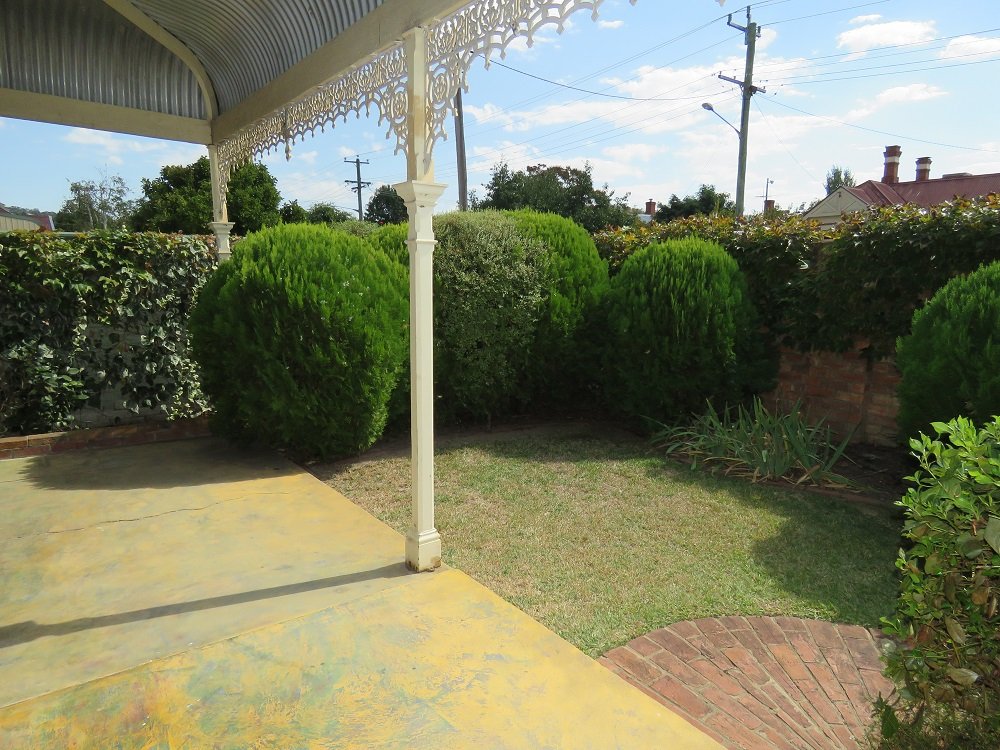 571 Englehardt Street ALBURY 2