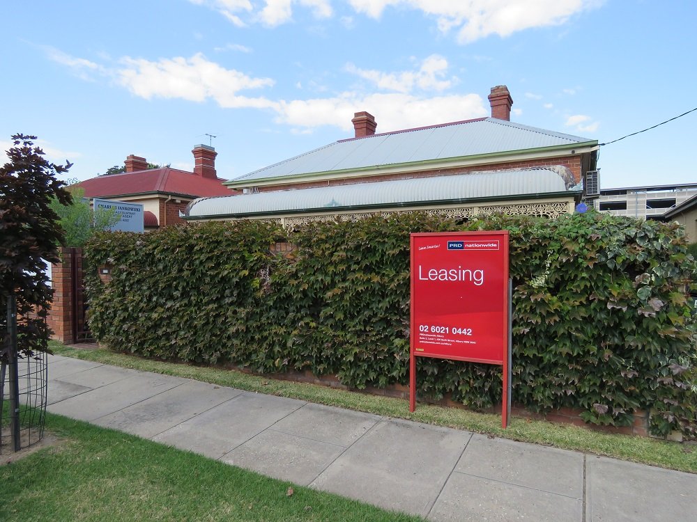 571 Englehardt Street ALBURY 3