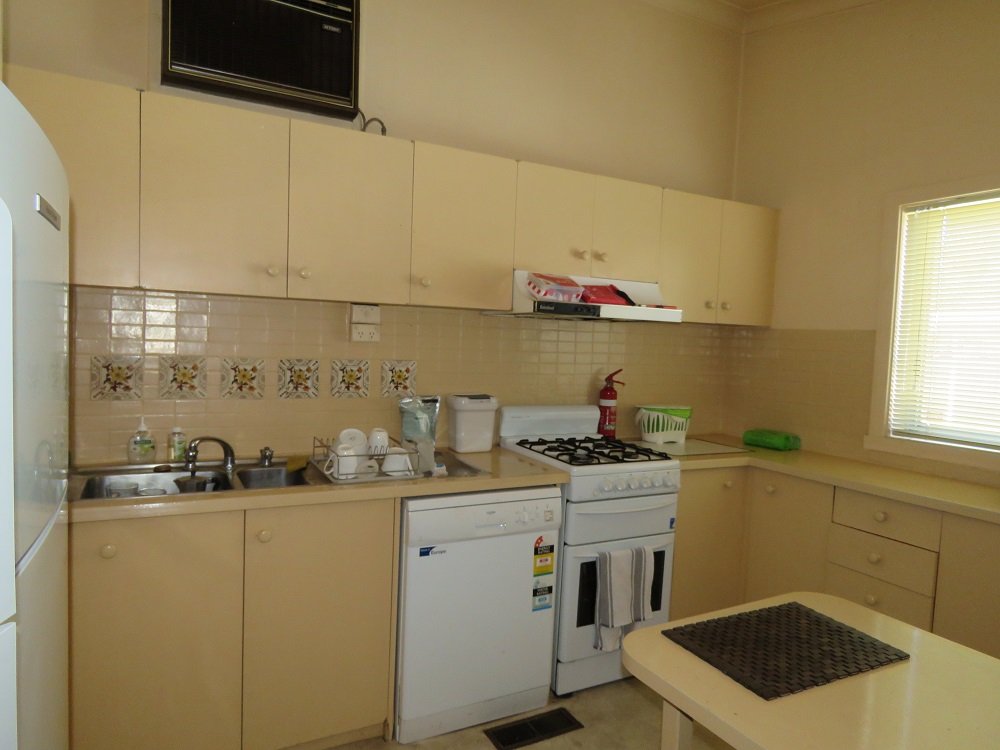 571 Englehardt Street ALBURY 11