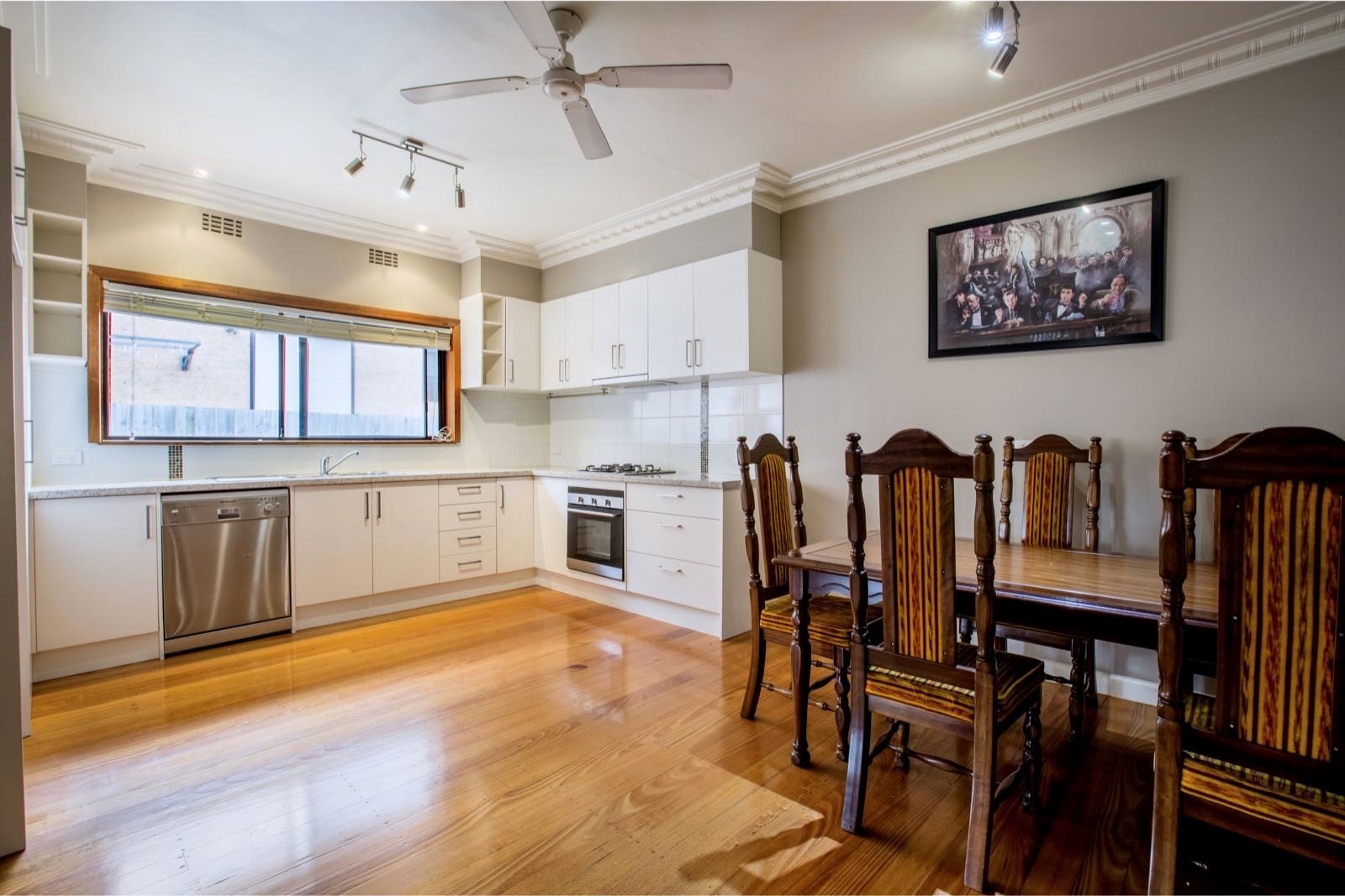 Gallery: 571 Warrigal Road