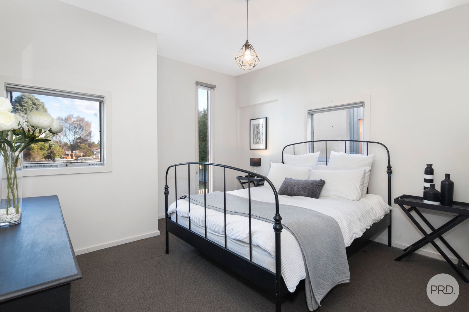 5/719 Geelong Road CANADIAN 8