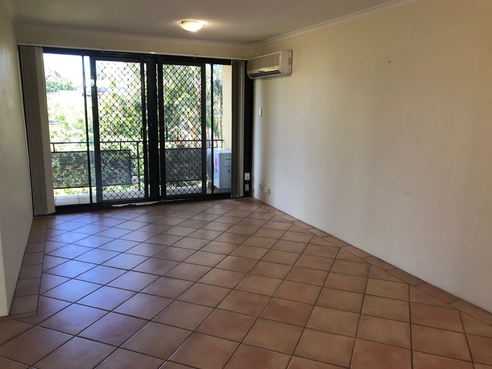 5/72 Jenner Street NUNDAH 4