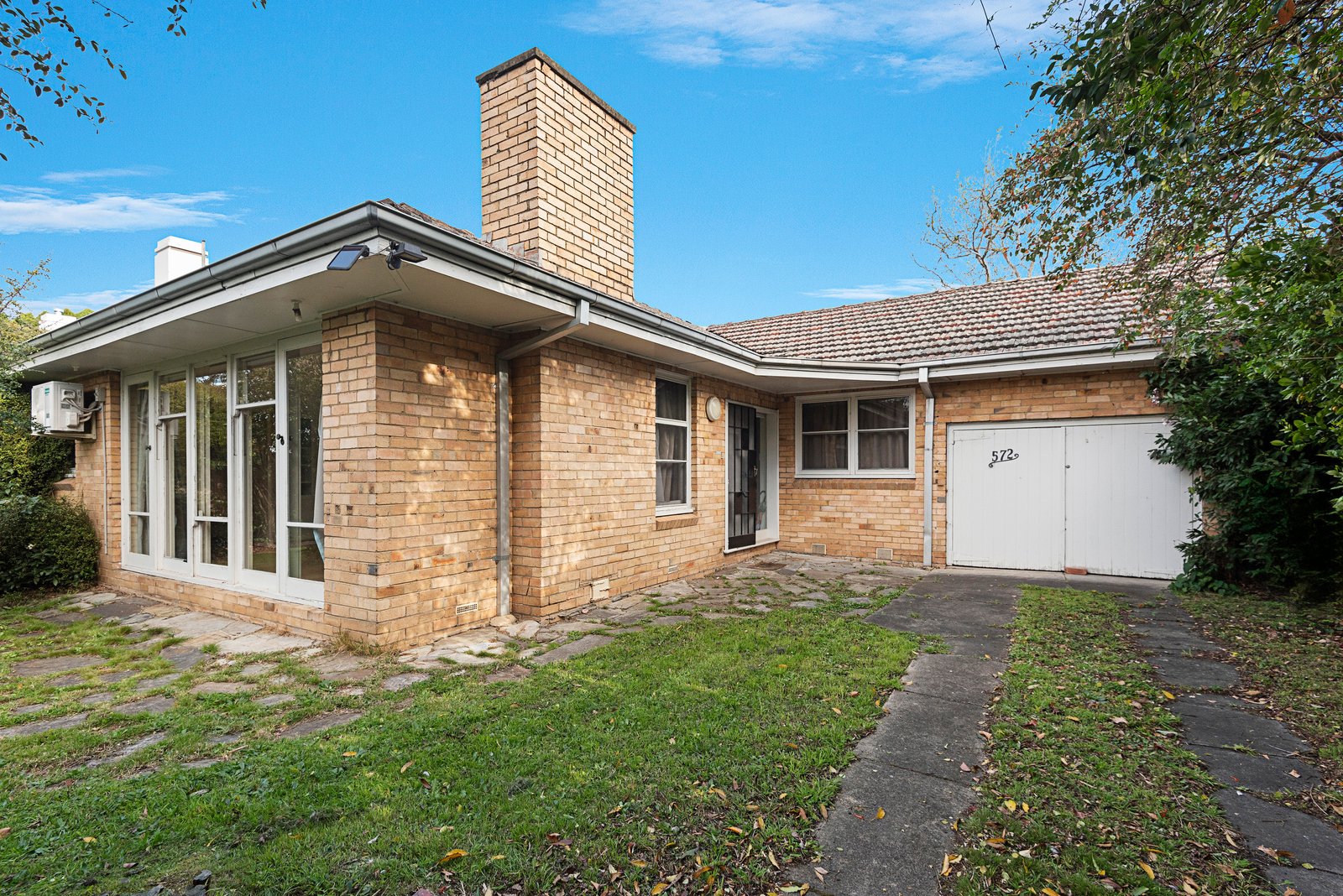 572 Whitehorse Road, Surrey Hills, 3127