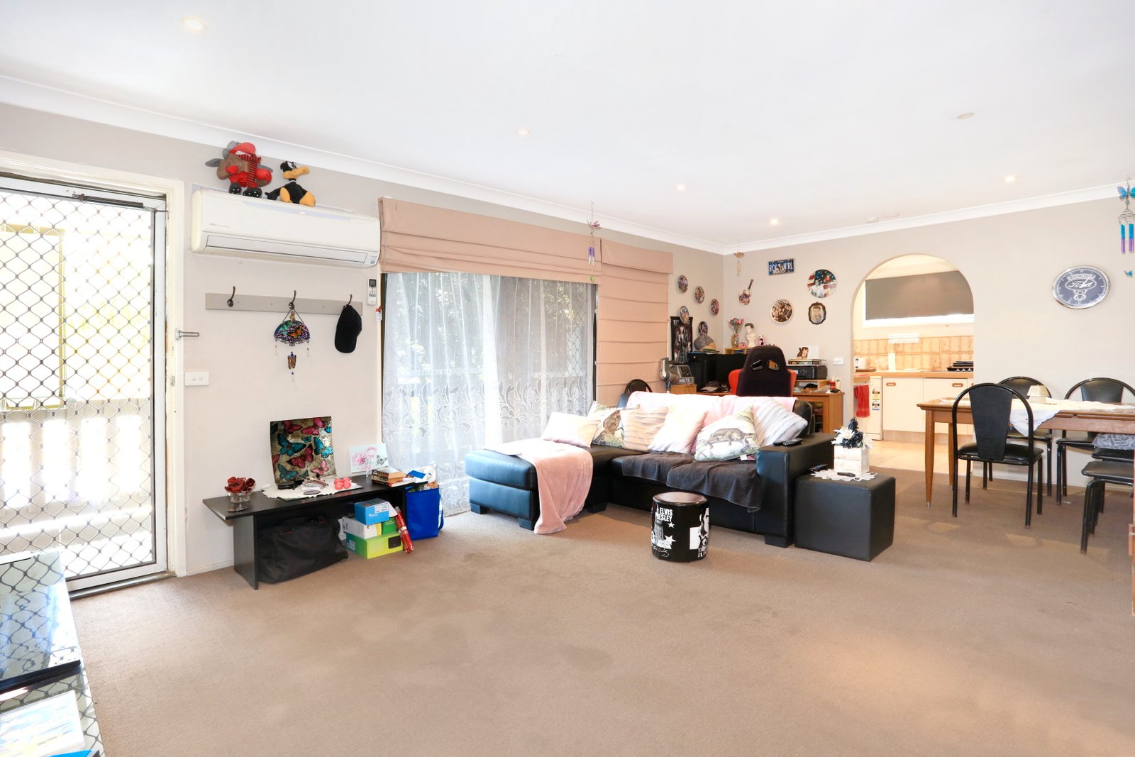 573 Ashmore Road ASHMORE 6