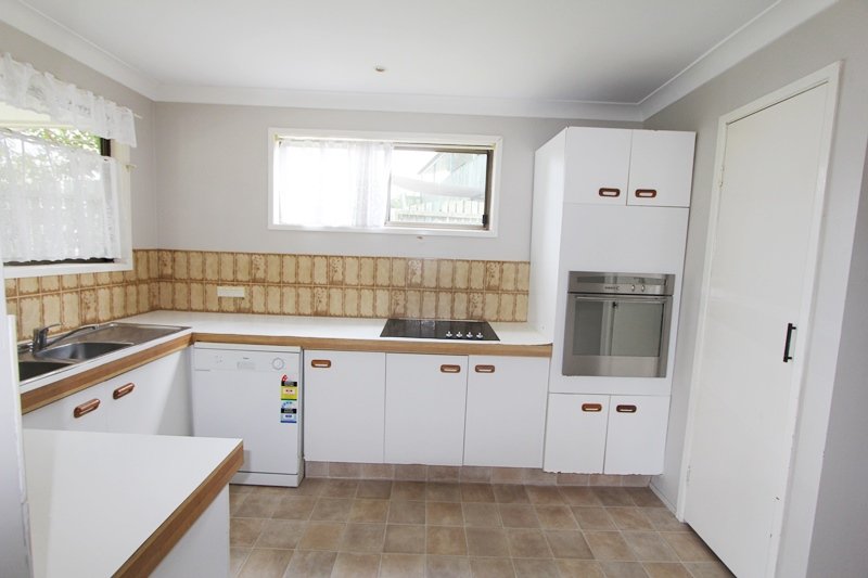 573 Ashmore Road ASHMORE 4