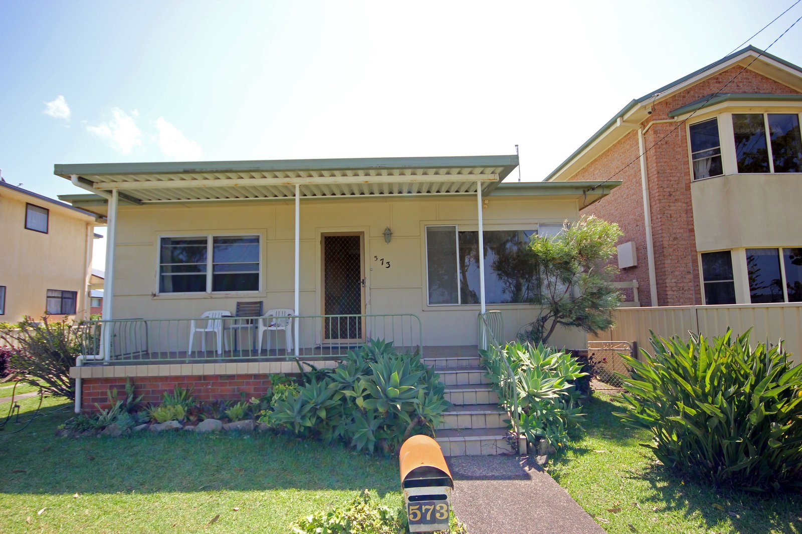 573 Ocean Drive NORTH HAVEN 1