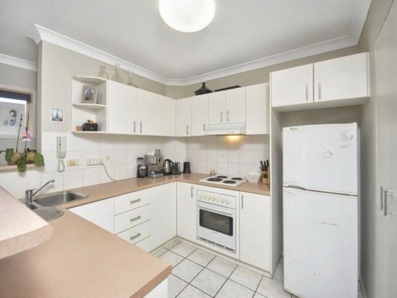 5/74 Eton Street NUNDAH 4