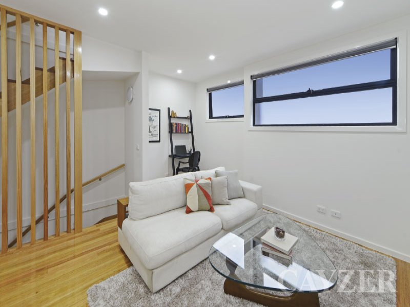 Gallery: 5/74 Nott Street