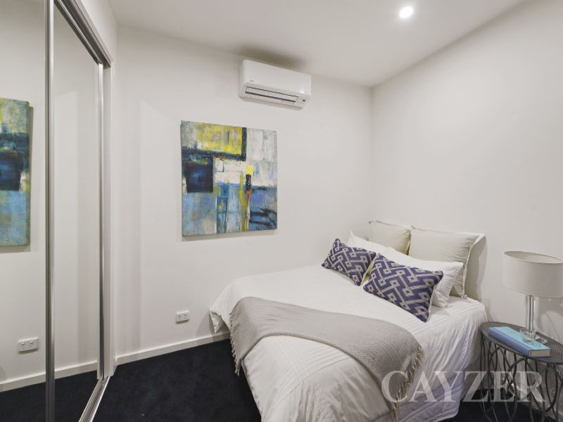 Gallery: 5/74 Nott Street