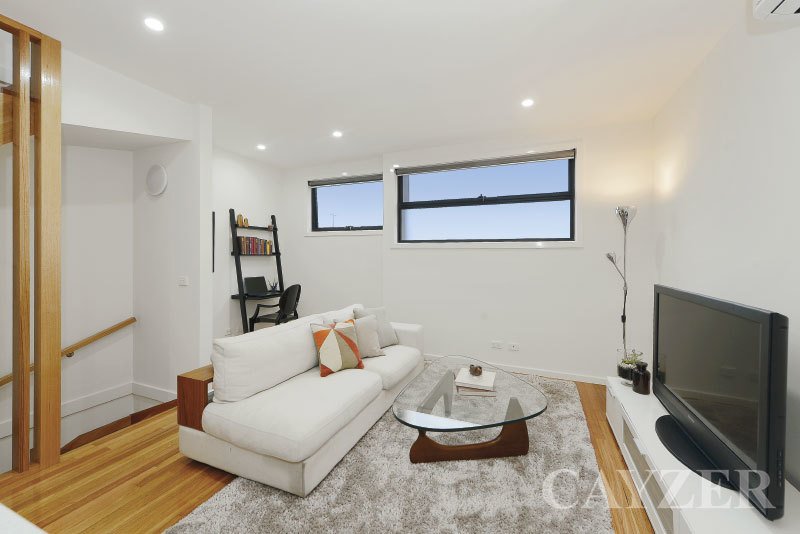 Gallery: 5/74 Nott Street