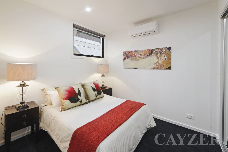 Gallery: 5/74 Nott Street