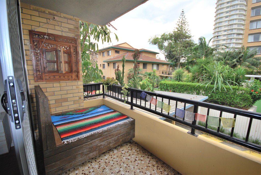 5/74 The Esplanade BURLEIGH HEADS 9