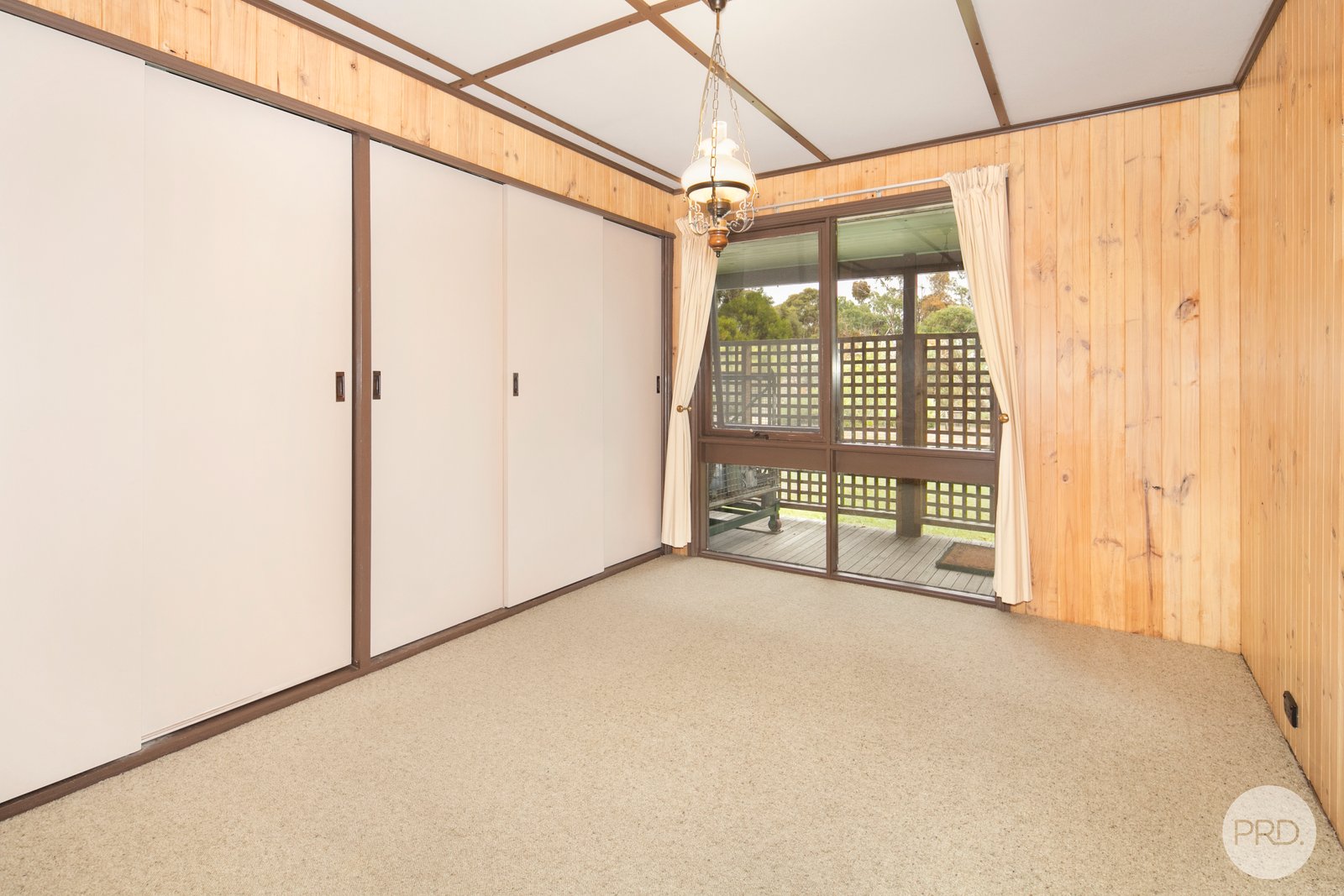 575 Browns Road SCARSDALE 9