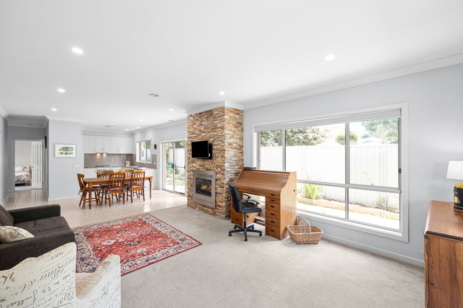 Real Estate and Property in 5/76 Barry Street, Romsey, VIC