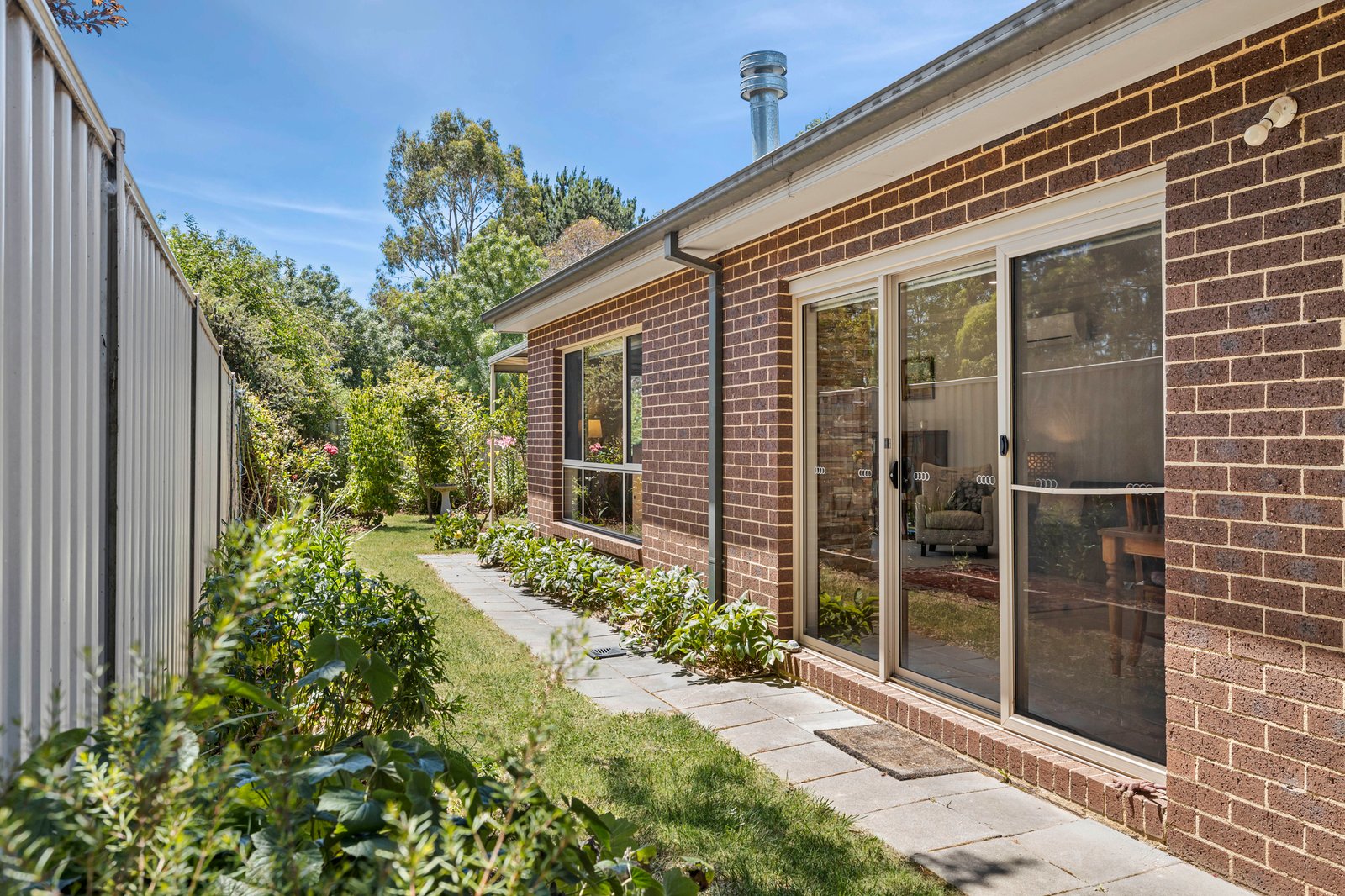 Real Estate and Property in 5/76 Barry Street, Romsey, VIC