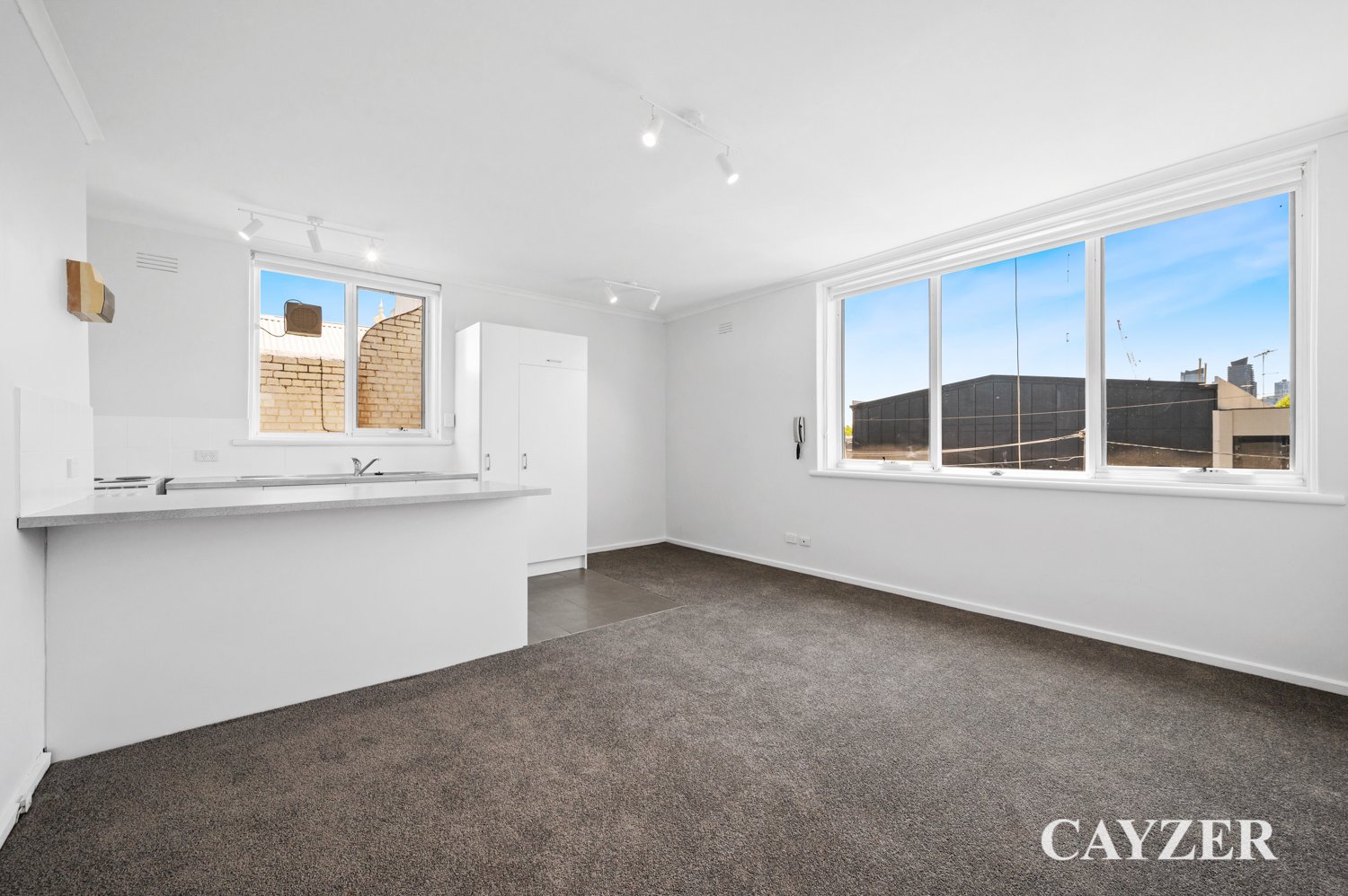 Gallery: 5/76 Crockford Street