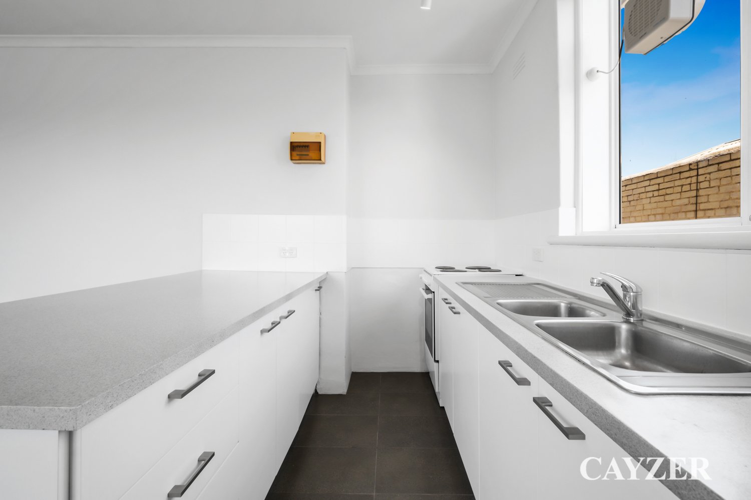 Gallery: 5/76 Crockford Street