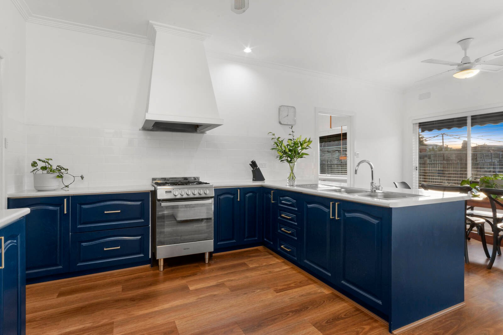 Gallery: 577 Thompson Road