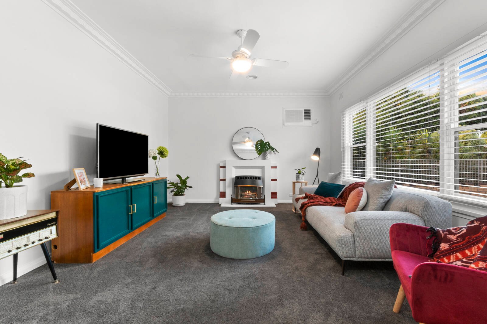 Gallery: 577 Thompson Road