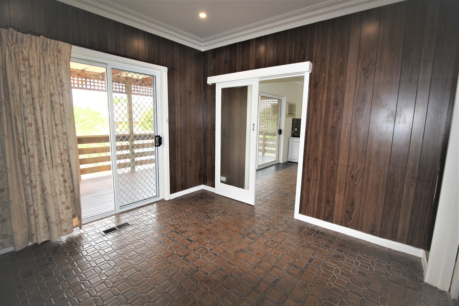 Gallery: 577 Warrigal Road