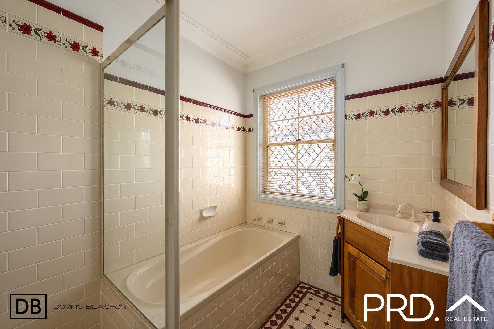 57a Maclaurin Avenue EAST HILLS 8