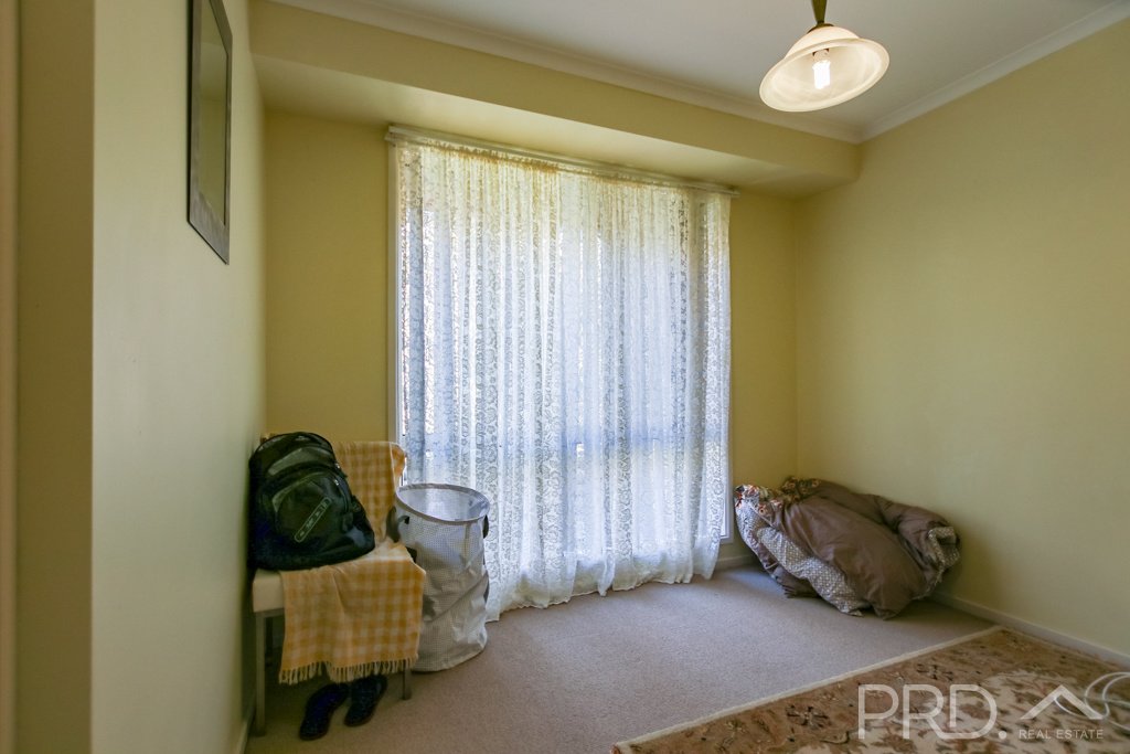 58-60 Gundagai Street ADELONG 10