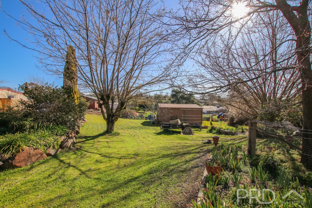 58-60 Gundagai Street ADELONG 14