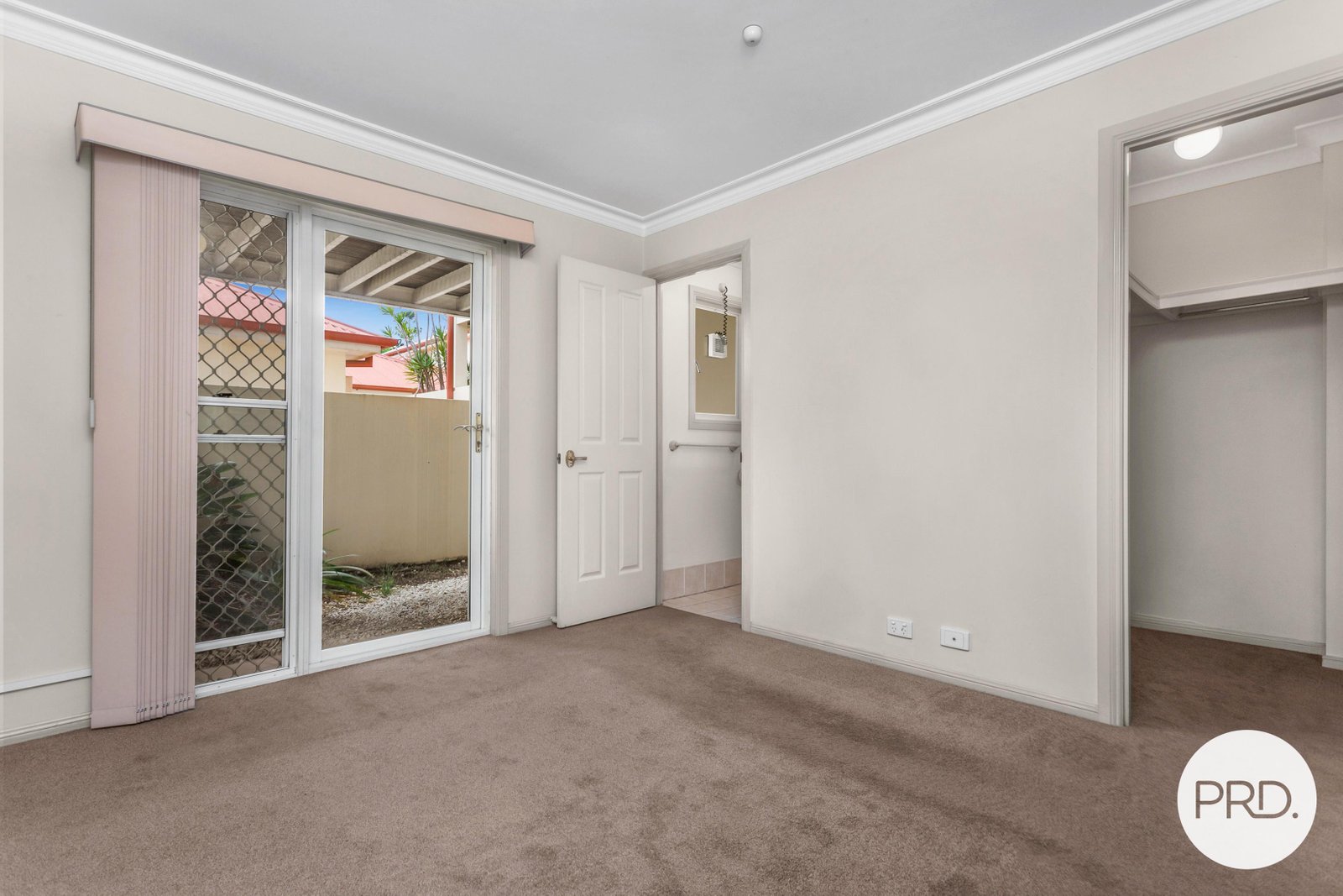 5/8 Aden Street ALBION 8